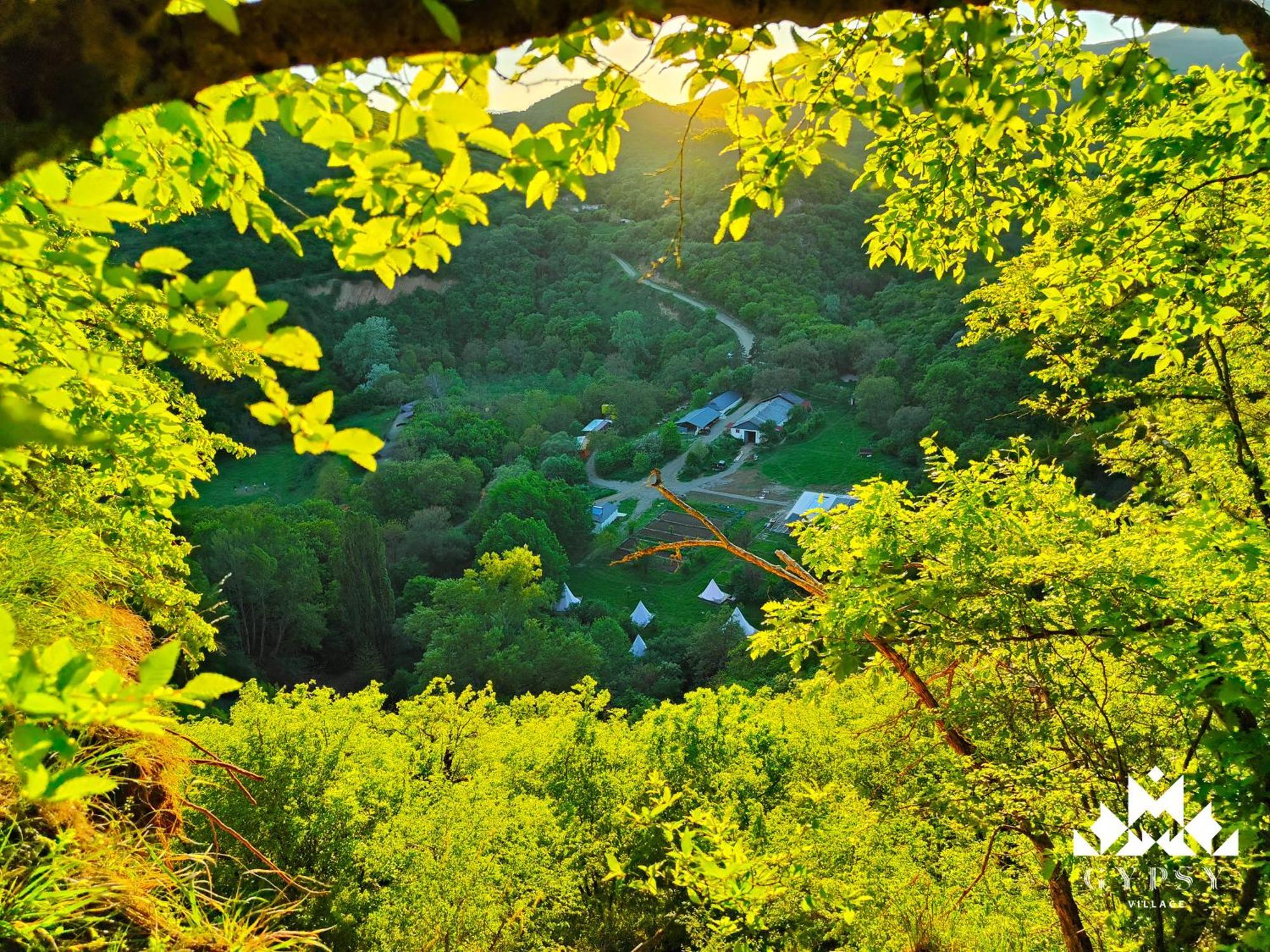 Gipsy Village Park Hotel Asureti Экстерьер фото