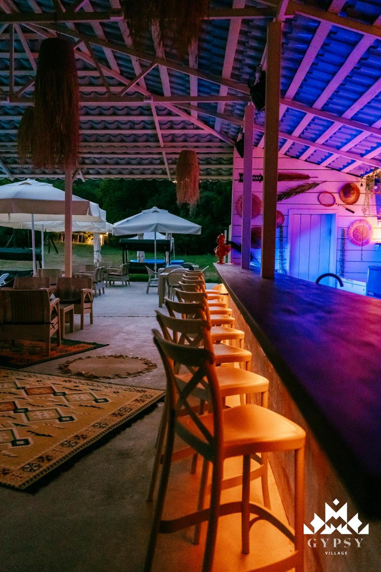 Gipsy Village Park Hotel Asureti Экстерьер фото