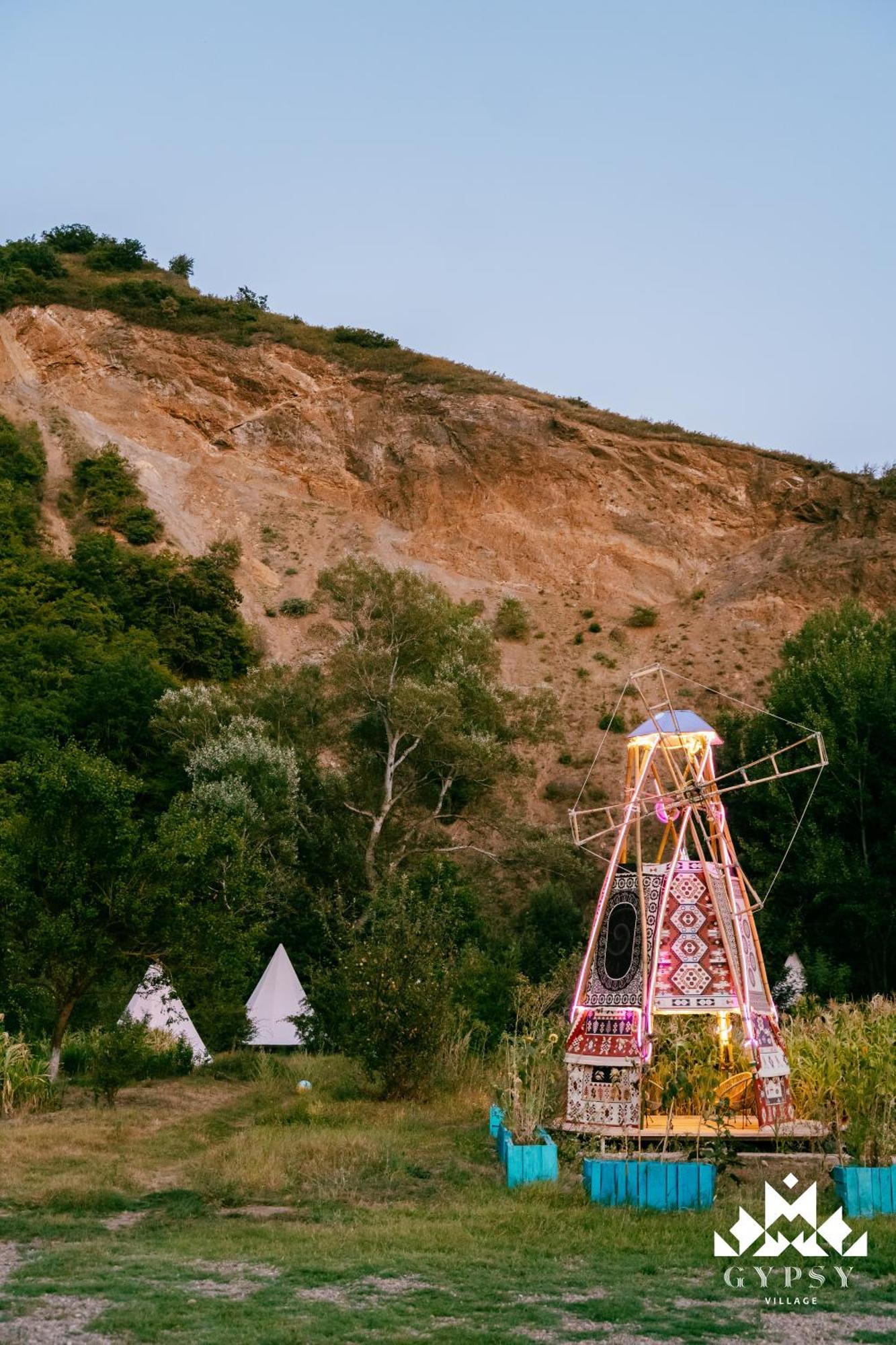 Gipsy Village Park Hotel Asureti Экстерьер фото