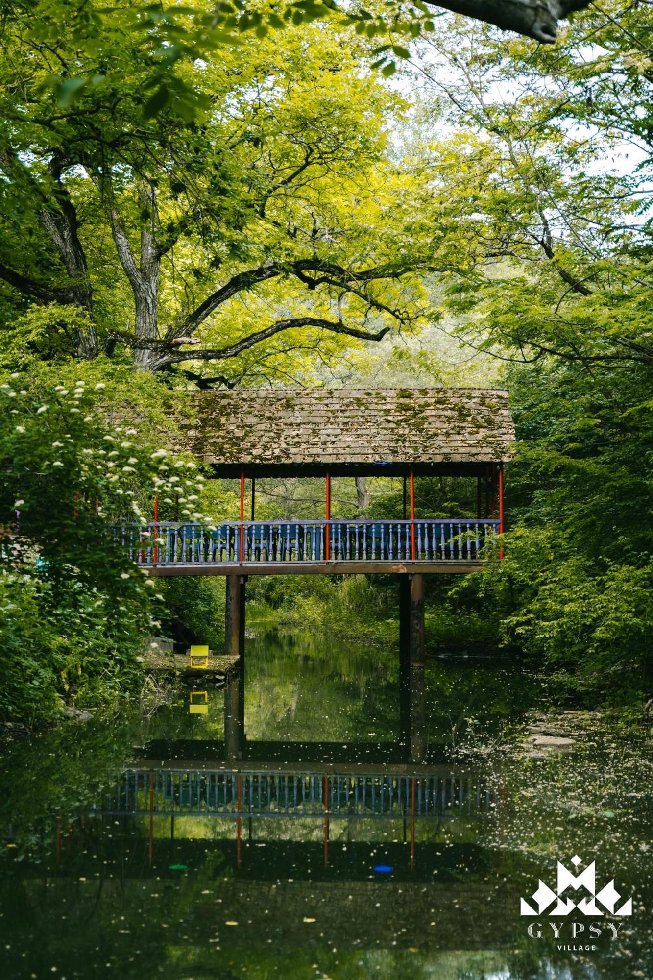 Gipsy Village Park Hotel Asureti Экстерьер фото
